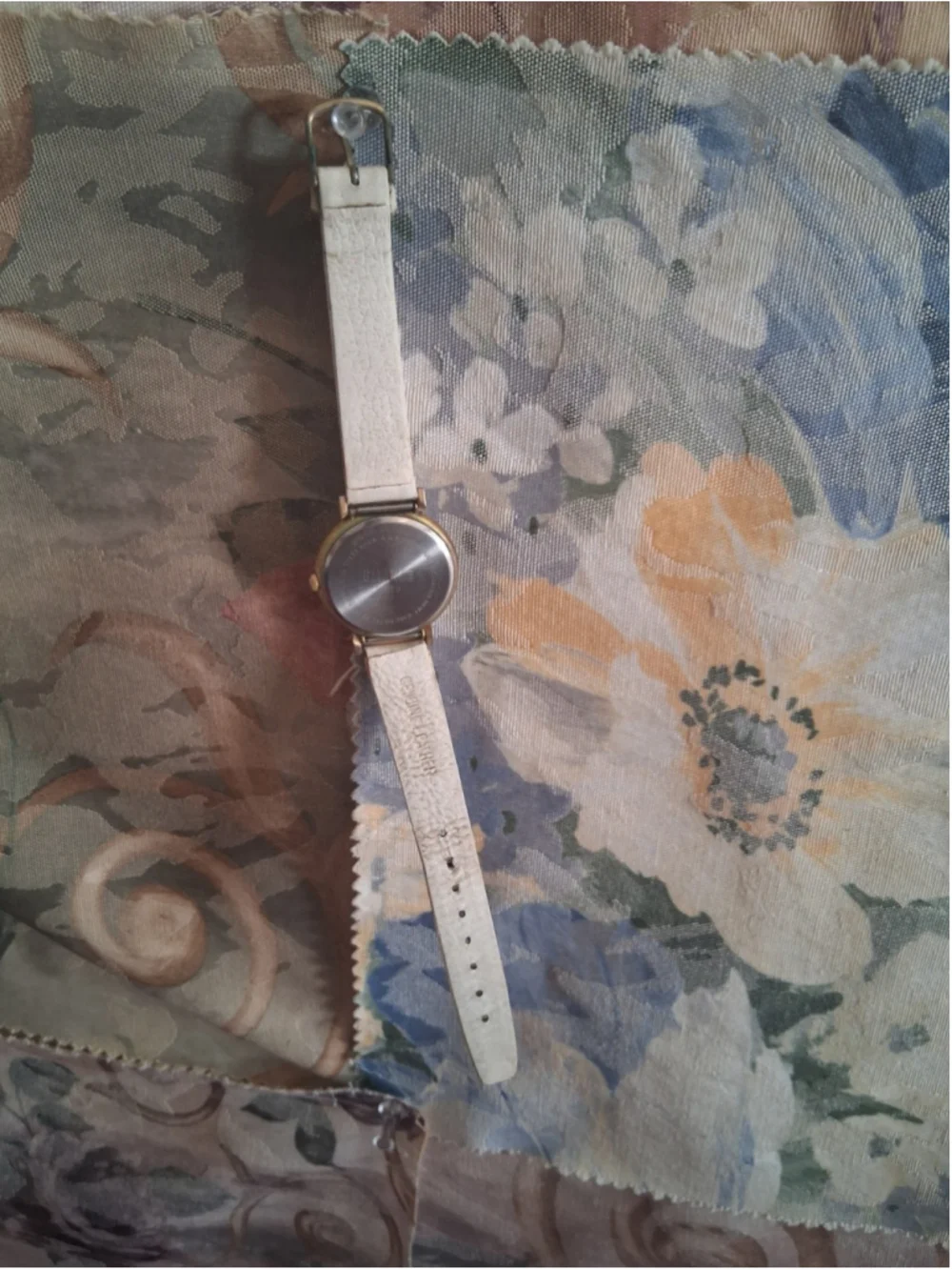 (Parts)Gitano Quartz Analog Wristwatch White Leather Band Gold Tone Case